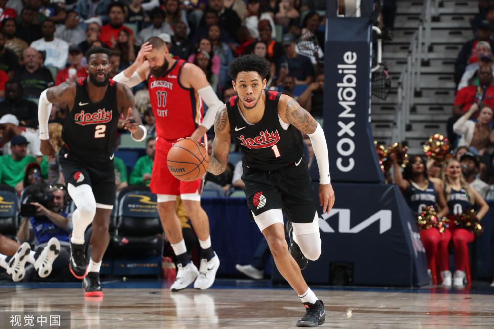 百折不挠的 百折不挠的