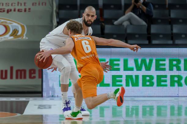 音乐表演及 音乐表演及